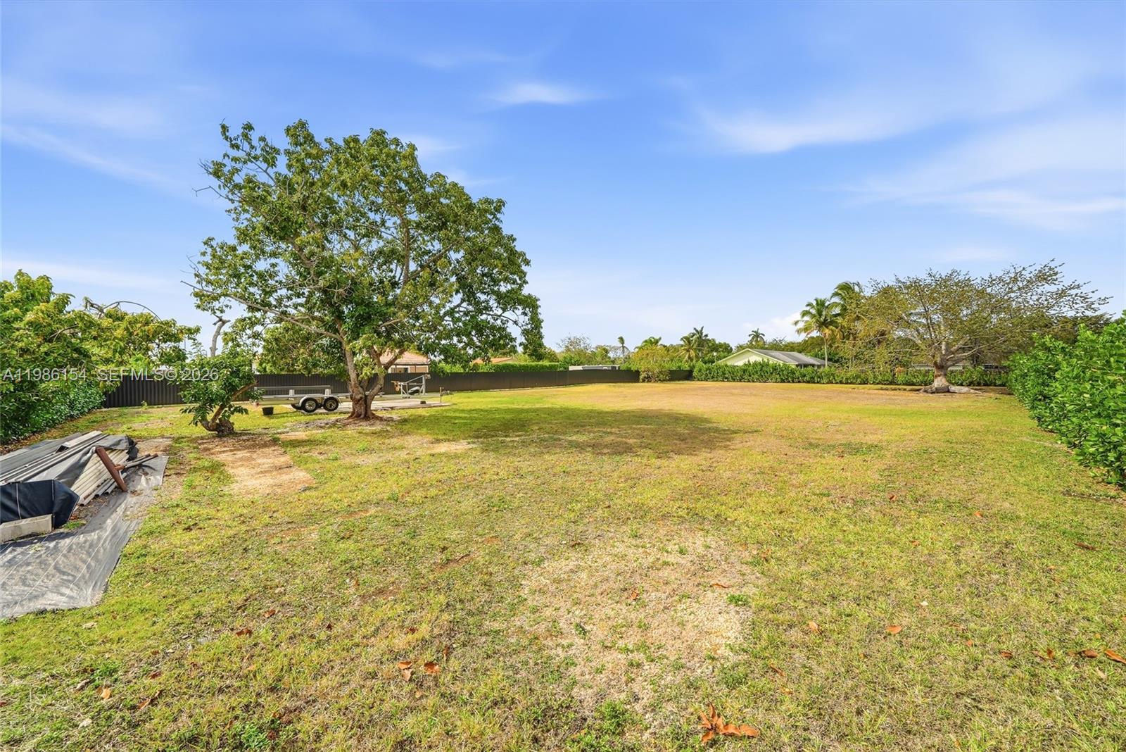 05 57 39 N110FT OF E120FT - Land