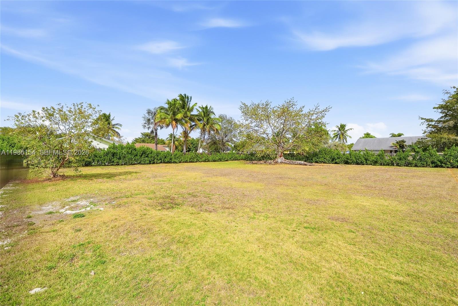 05 57 39 N110FT OF E120FT - Land