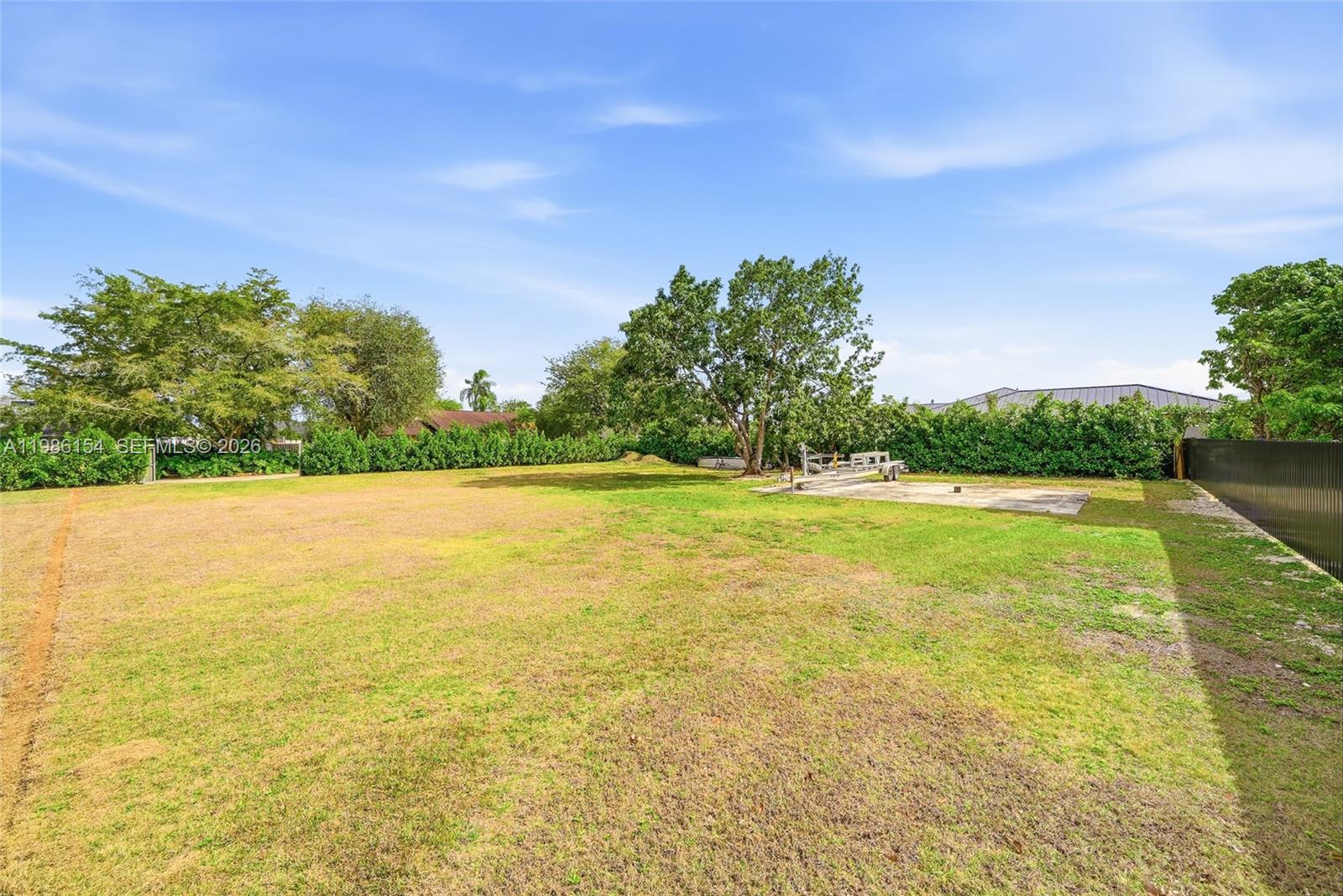 05 57 39 N110FT OF E120FT - Land