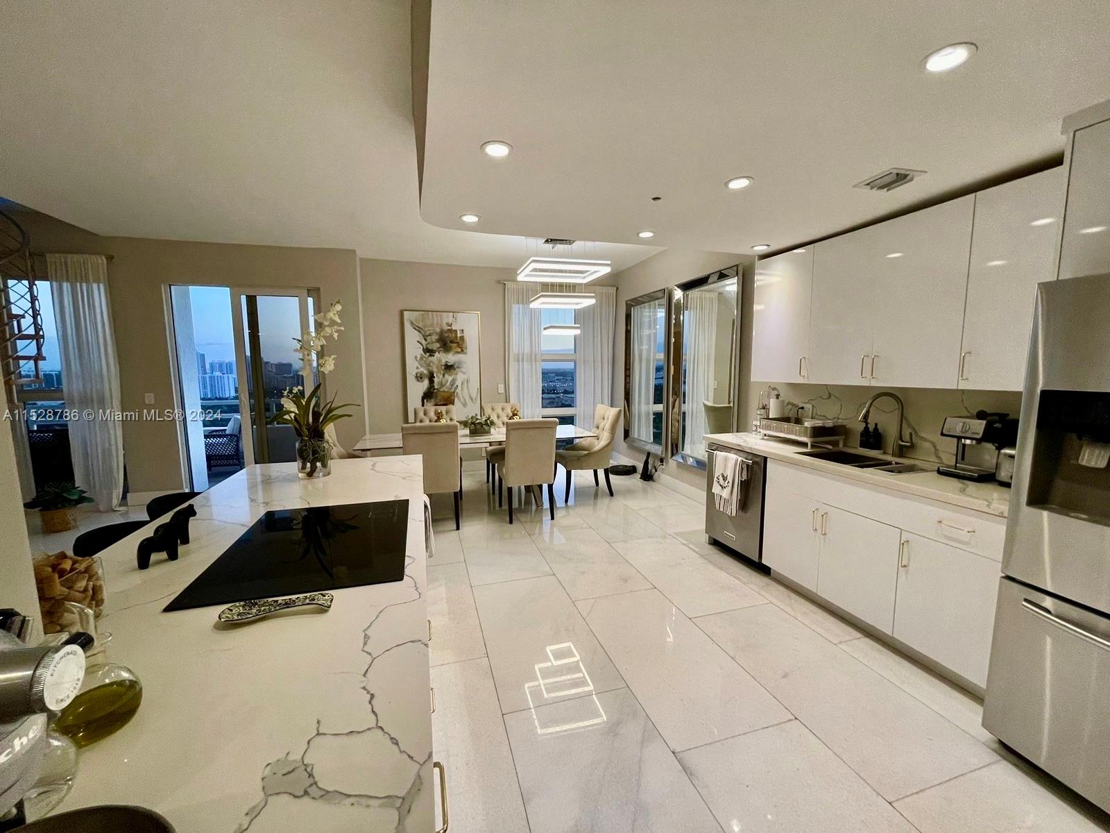 DELVISTA TOWERS CONDO - Residential