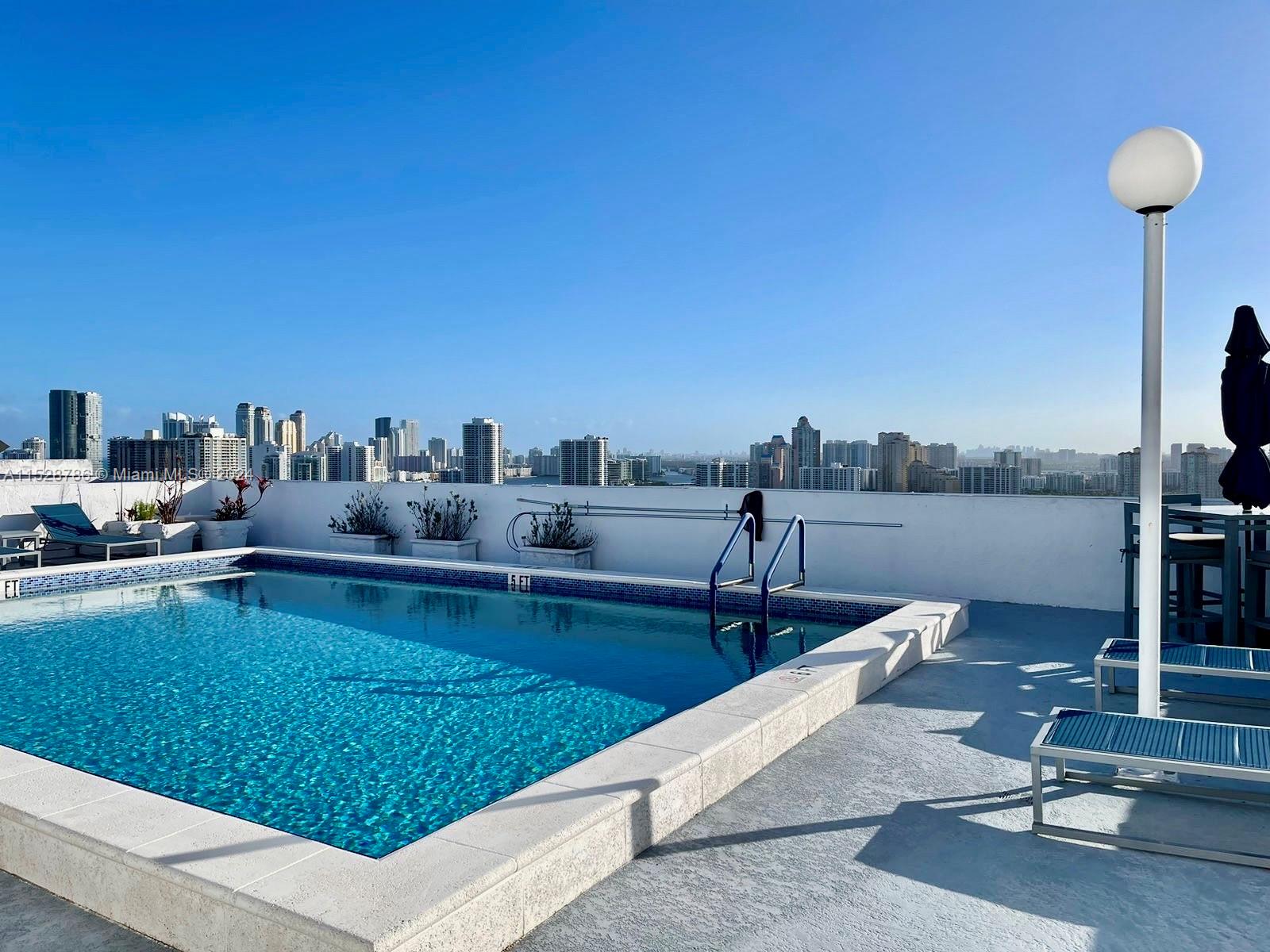 DELVISTA TOWERS CONDO - Residential