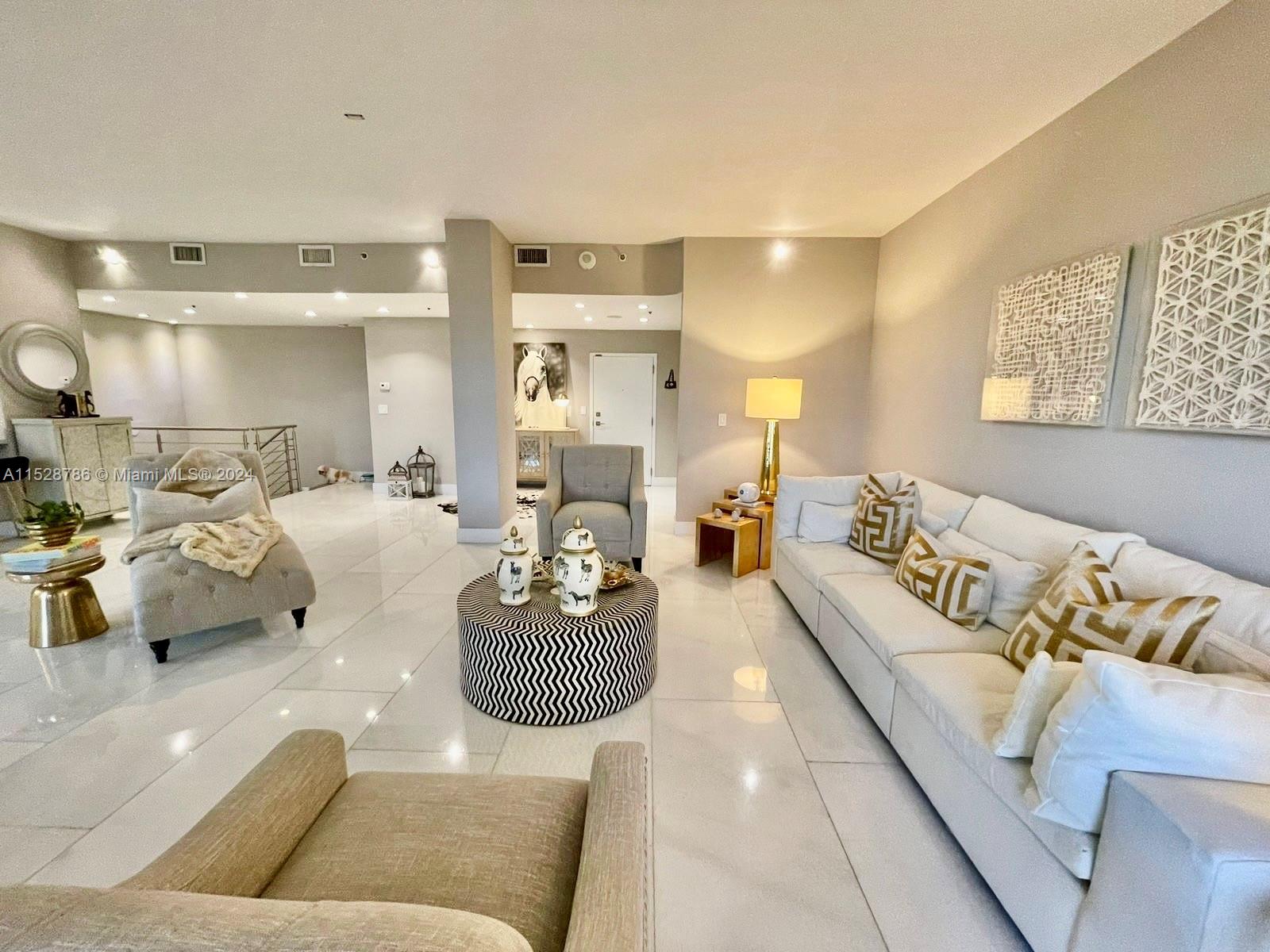 DELVISTA TOWERS CONDO - Residential