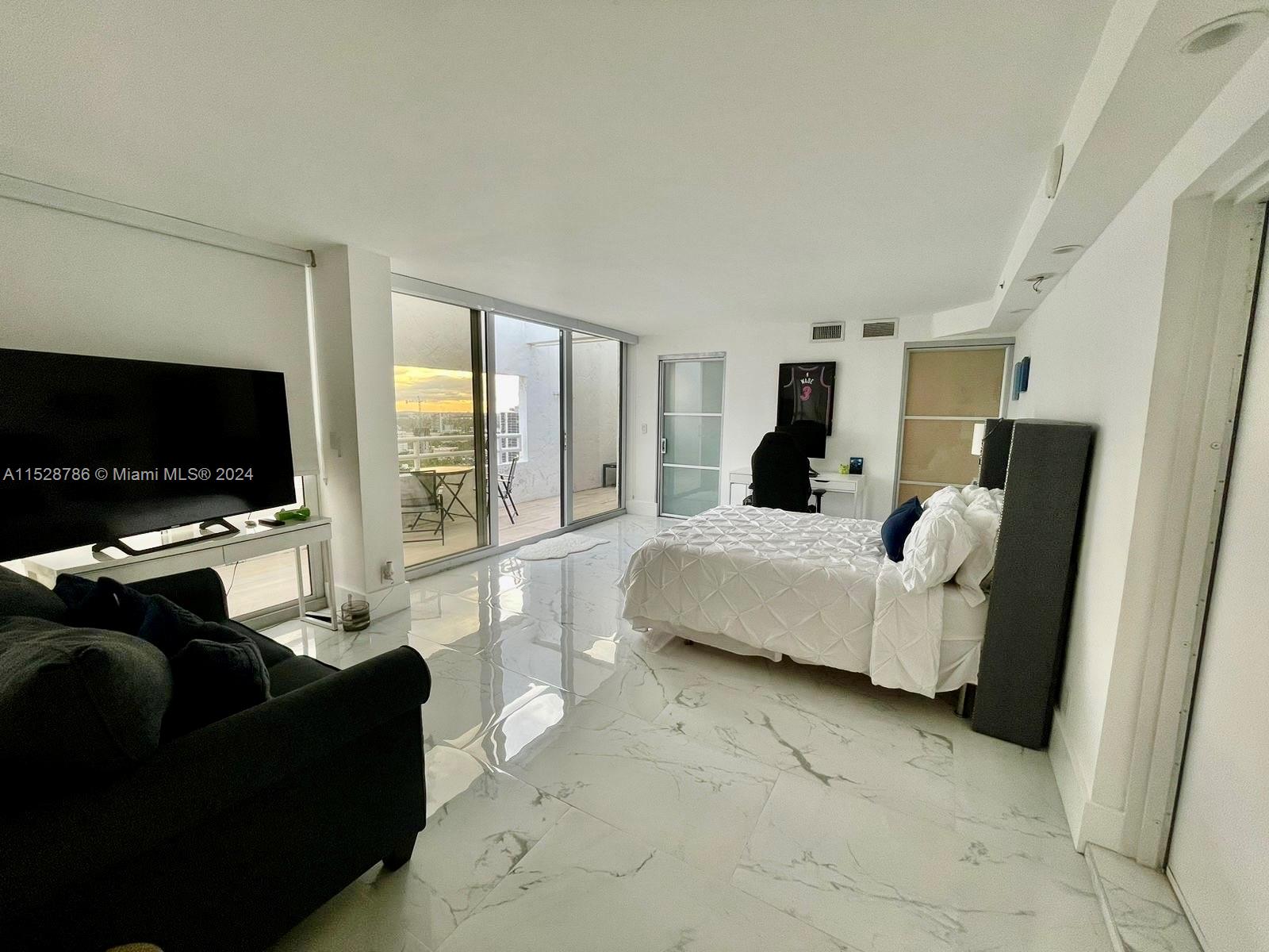 DELVISTA TOWERS CONDO - Residential