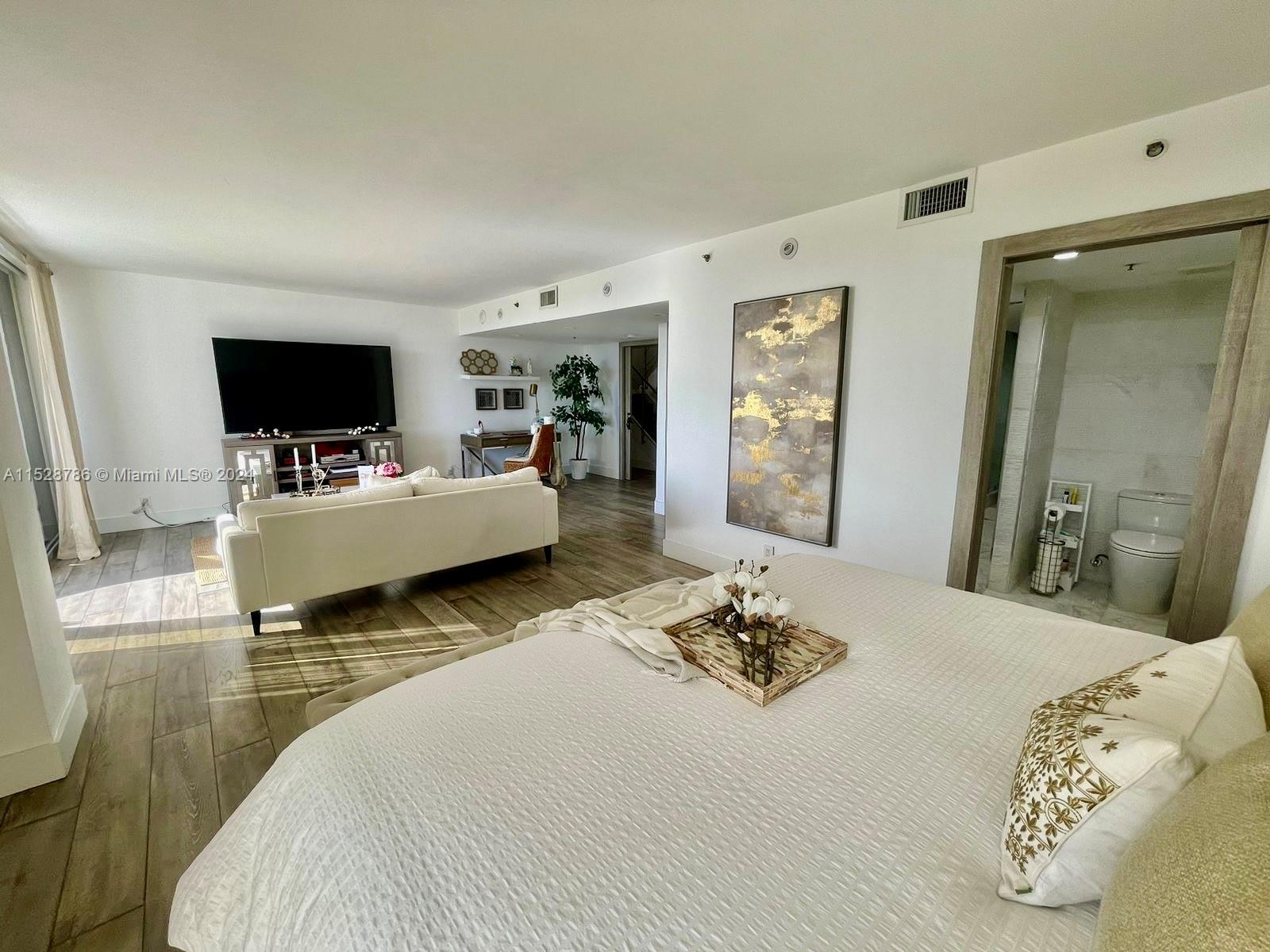 DELVISTA TOWERS CONDO - Residential