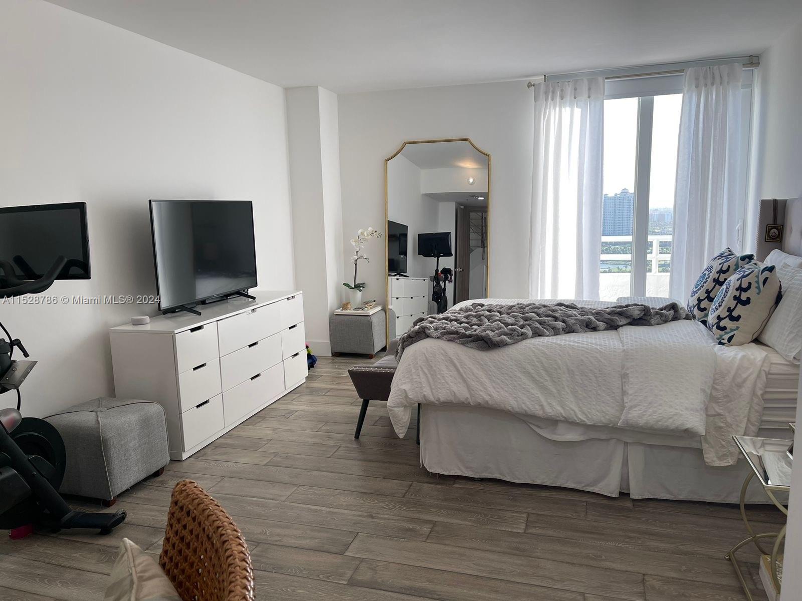 DELVISTA TOWERS CONDO - Residential