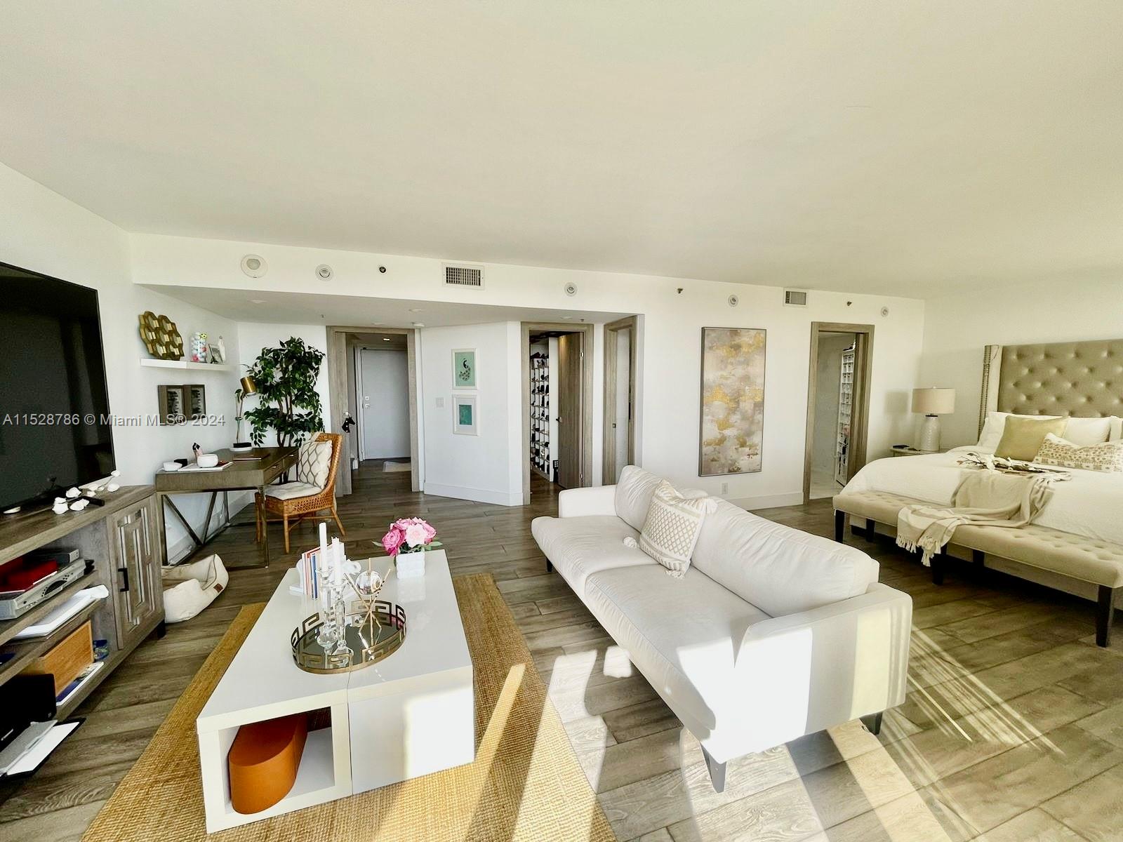 DELVISTA TOWERS CONDO - Residential
