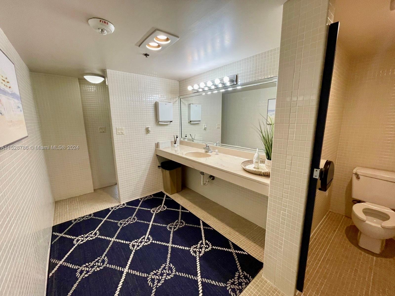 DELVISTA TOWERS CONDO - Residential