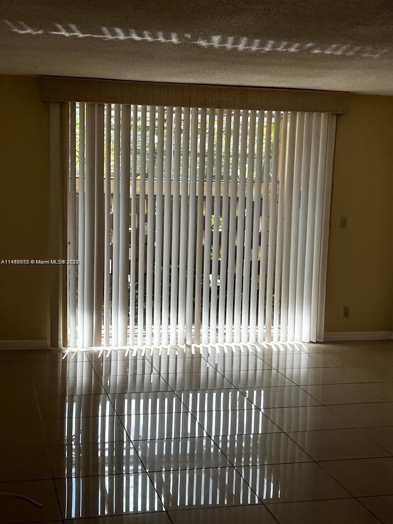 POLYNESIAN GARDENS CONDOM - Residential Lease