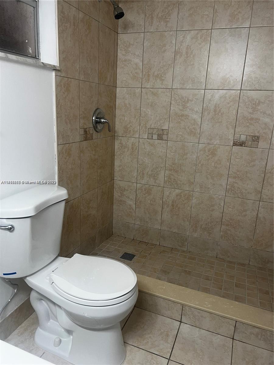 POLYNESIAN GARDENS CONDOM - Residential Lease