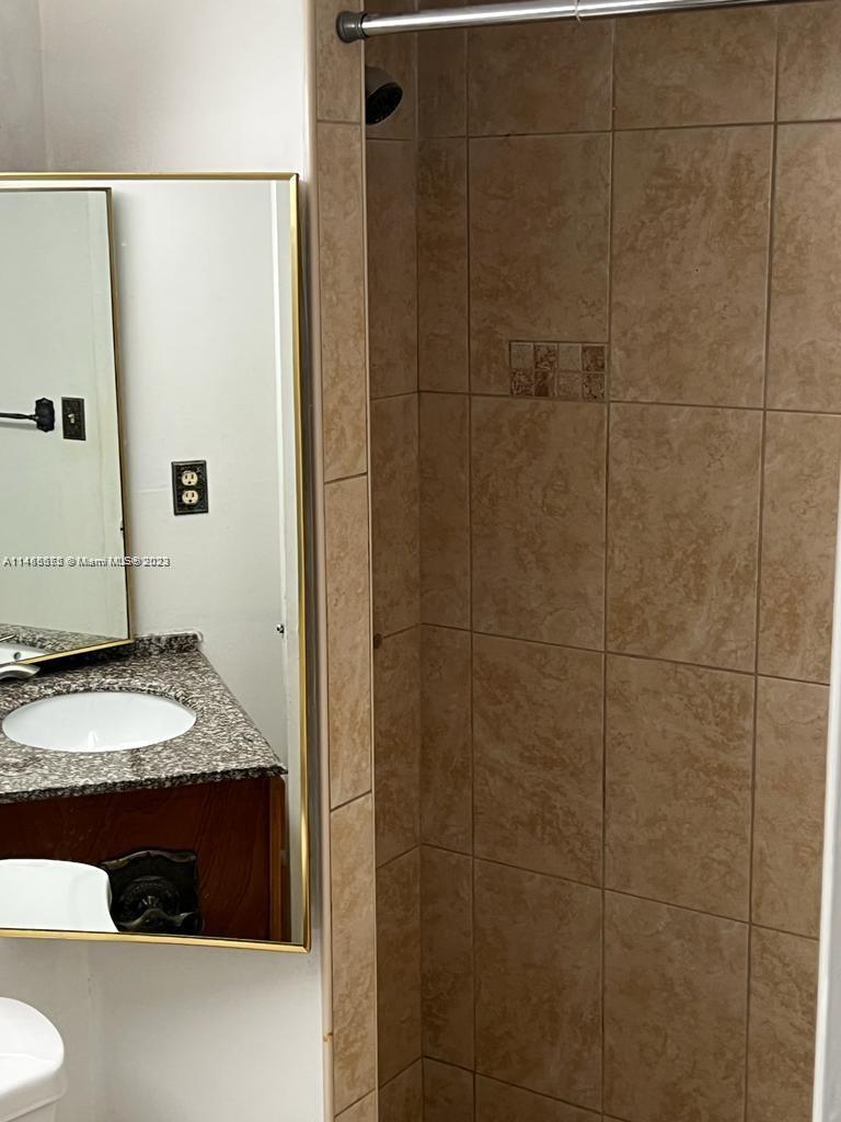 POLYNESIAN GARDENS CONDOM - Residential Lease