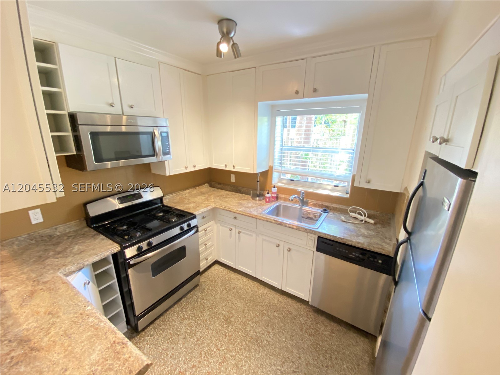 CALDERS RESUB - Residential Lease
