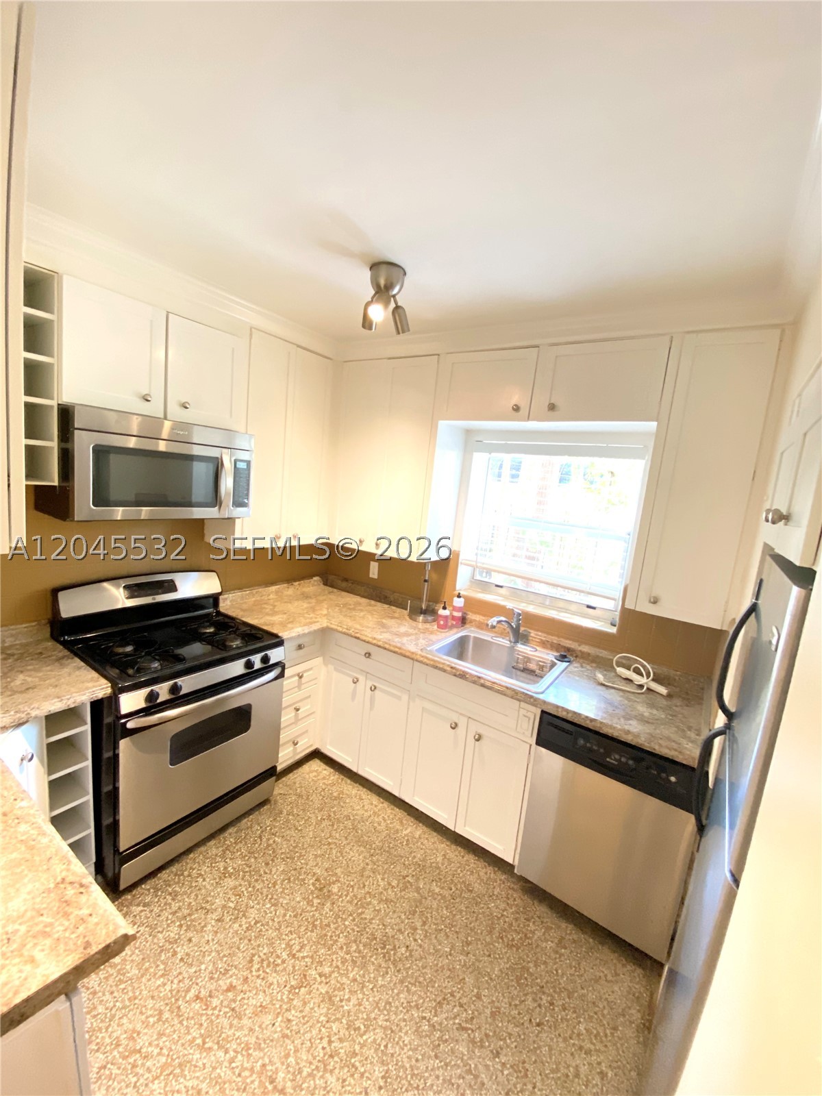 CALDERS RESUB - Residential Lease