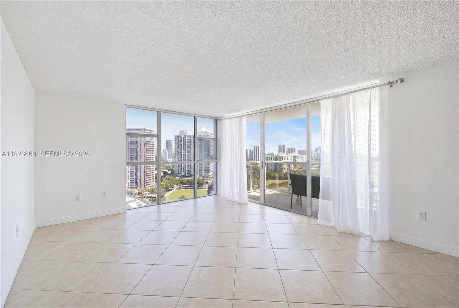 FLAMENCO CONDO TOWER I - Residential