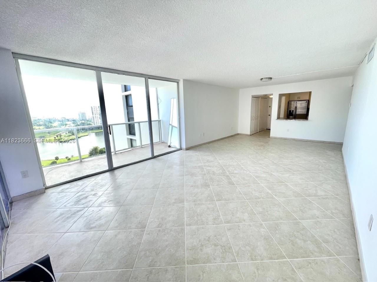FLAMENCO CONDO TOWER I - Residential
