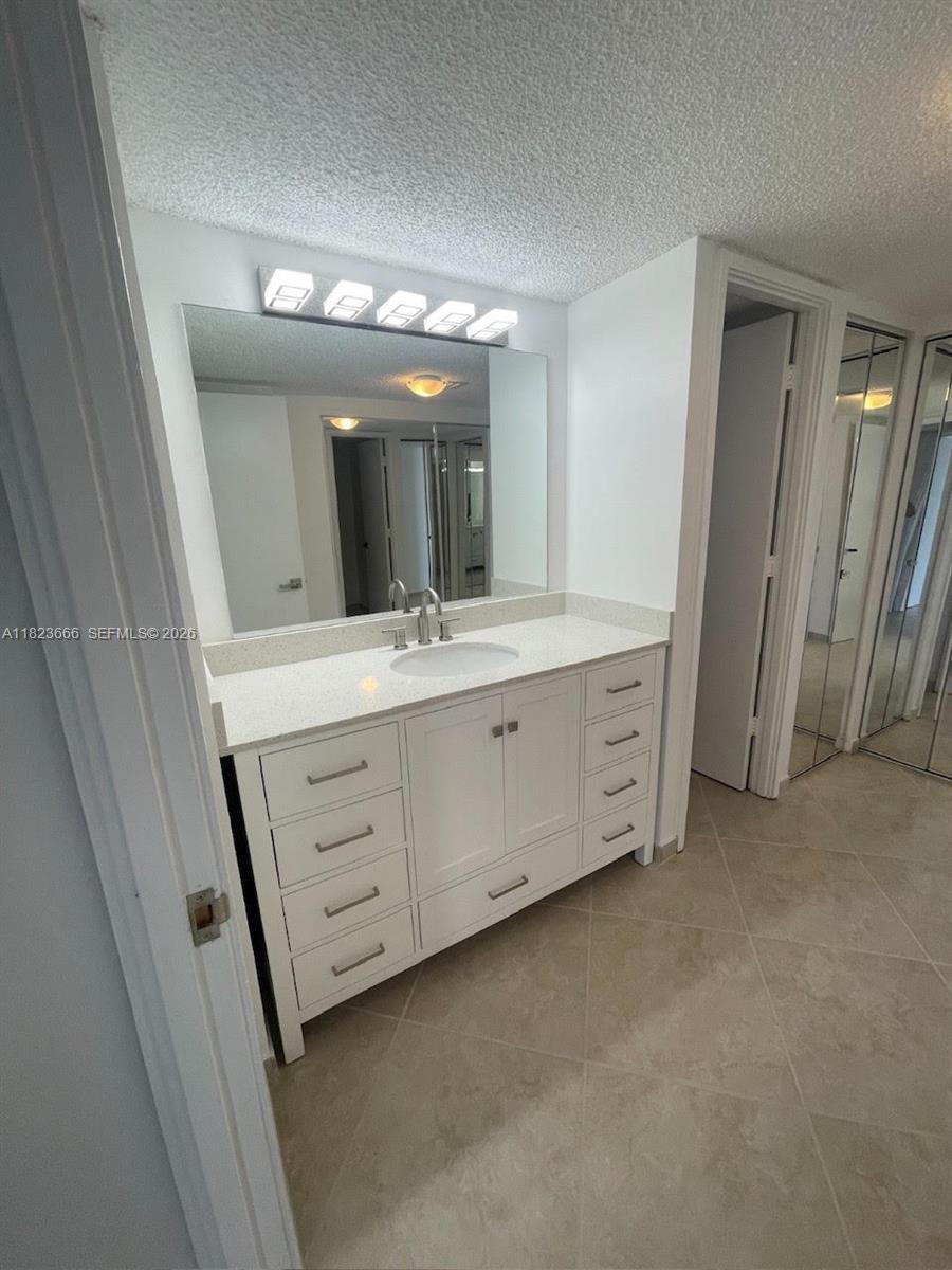 FLAMENCO CONDO TOWER I - Residential