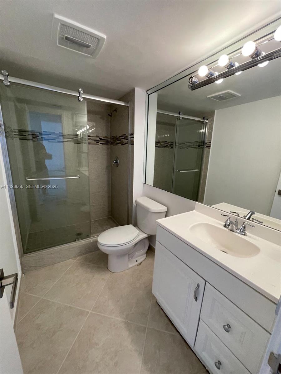 FLAMENCO CONDO TOWER I - Residential