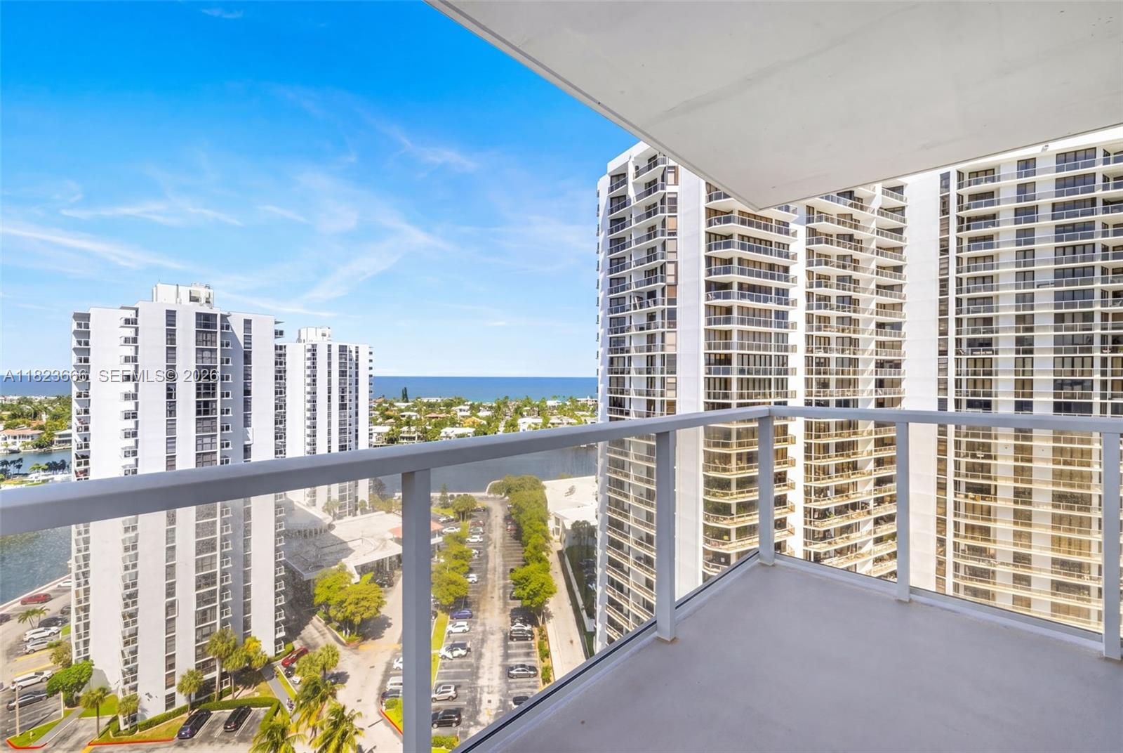 FLAMENCO CONDO TOWER I - Residential
