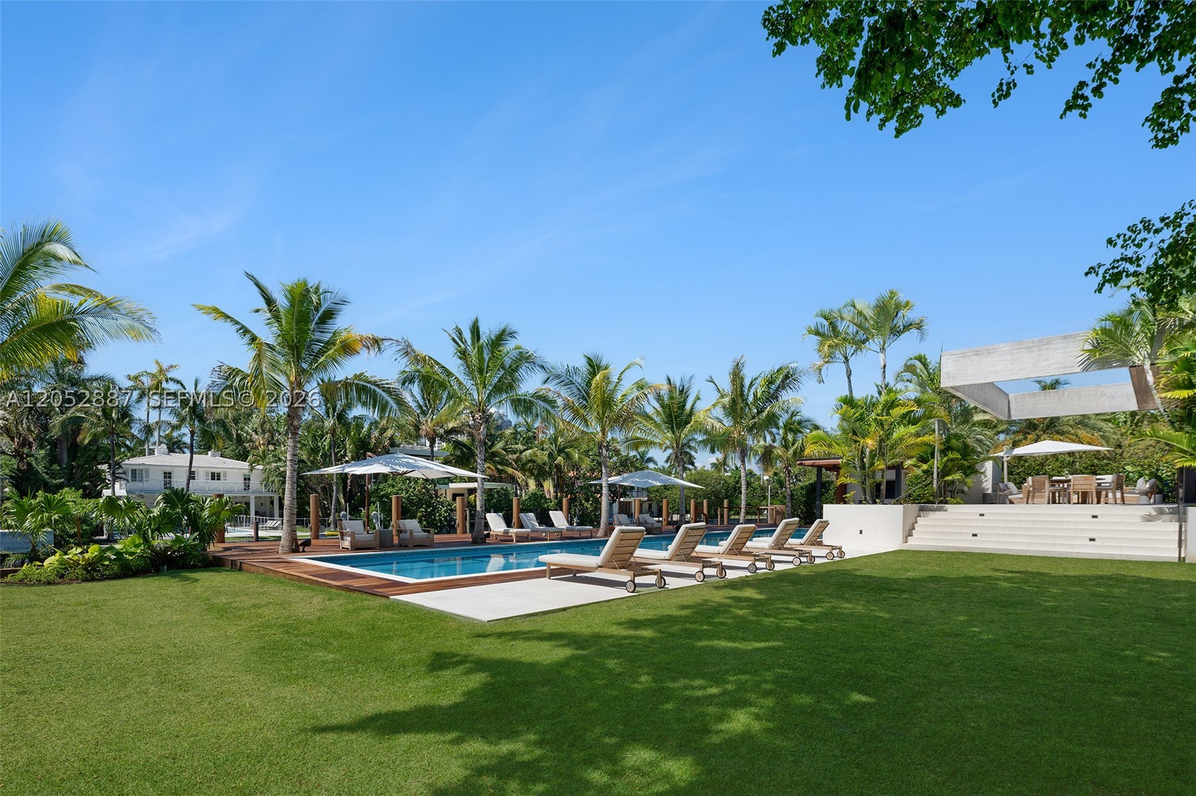 SUNSET ISLANDS-ISLAND NO 3 - Residential Lease