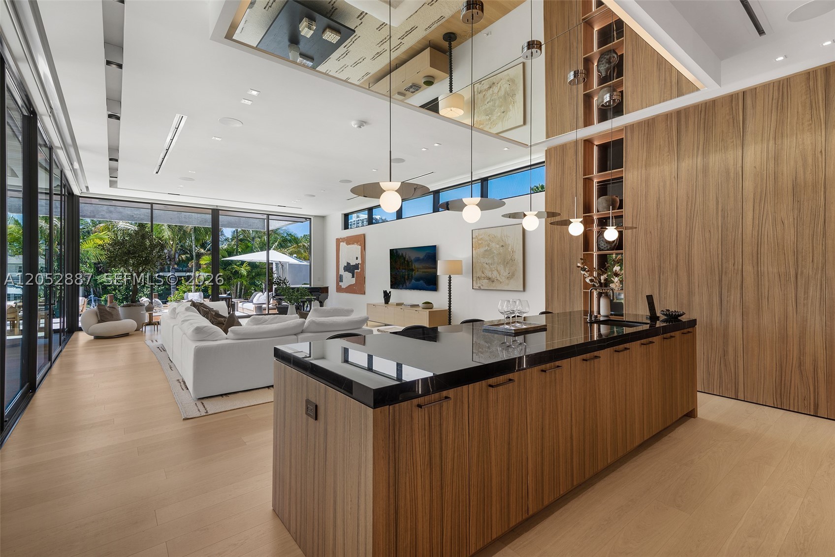 SUNSET ISLANDS-ISLAND NO 3 - Residential Lease
