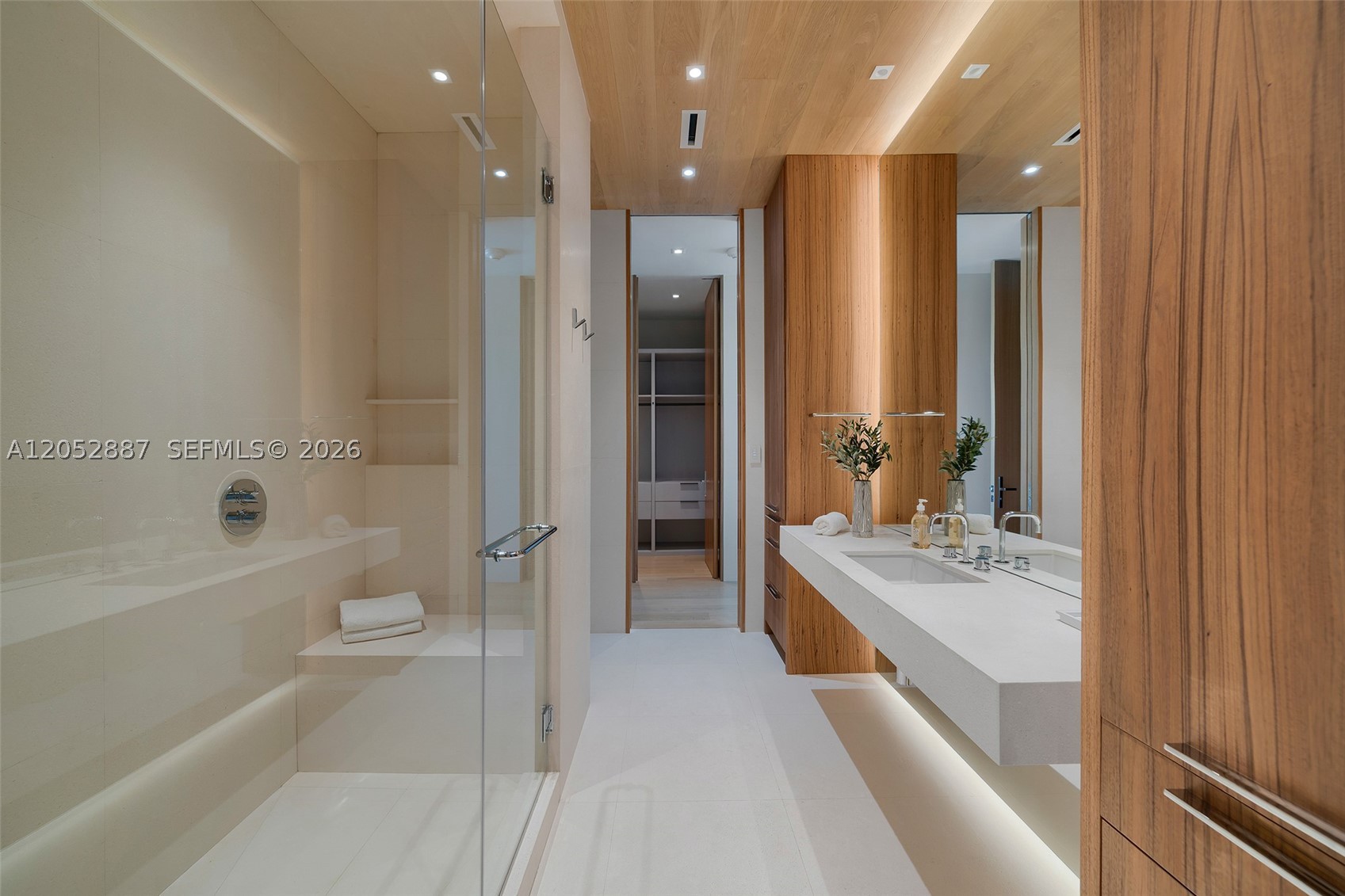 SUNSET ISLANDS-ISLAND NO 3 - Residential Lease