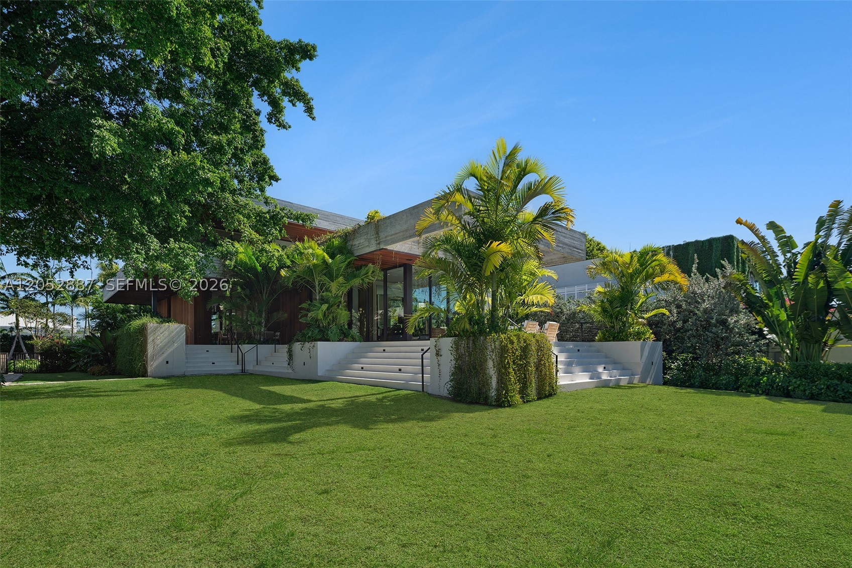 SUNSET ISLANDS-ISLAND NO 3 - Residential Lease