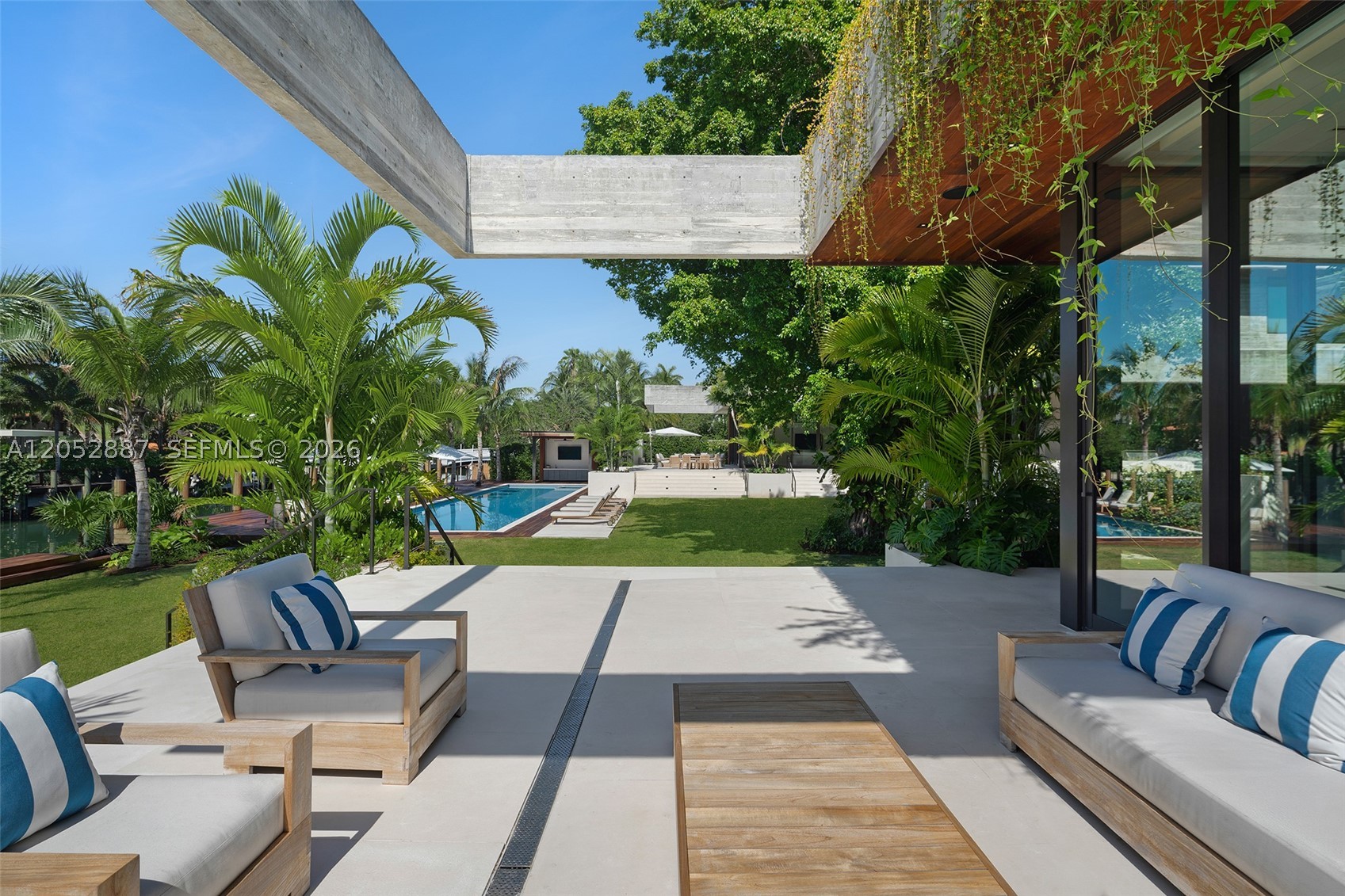 SUNSET ISLANDS-ISLAND NO 3 - Residential Lease