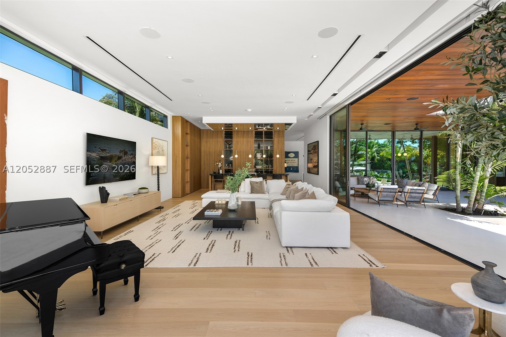 SUNSET ISLANDS-ISLAND NO 3 - Residential Lease