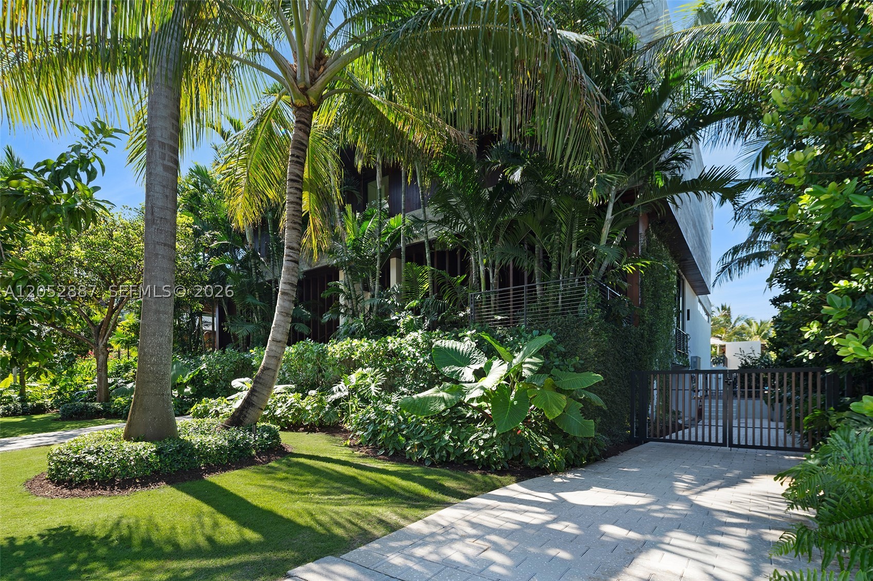 SUNSET ISLANDS-ISLAND NO 3 - Residential Lease