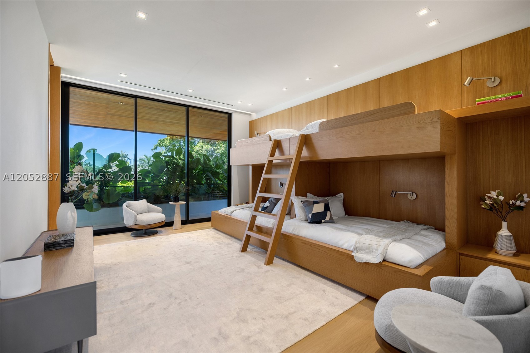 SUNSET ISLANDS-ISLAND NO 3 - Residential Lease