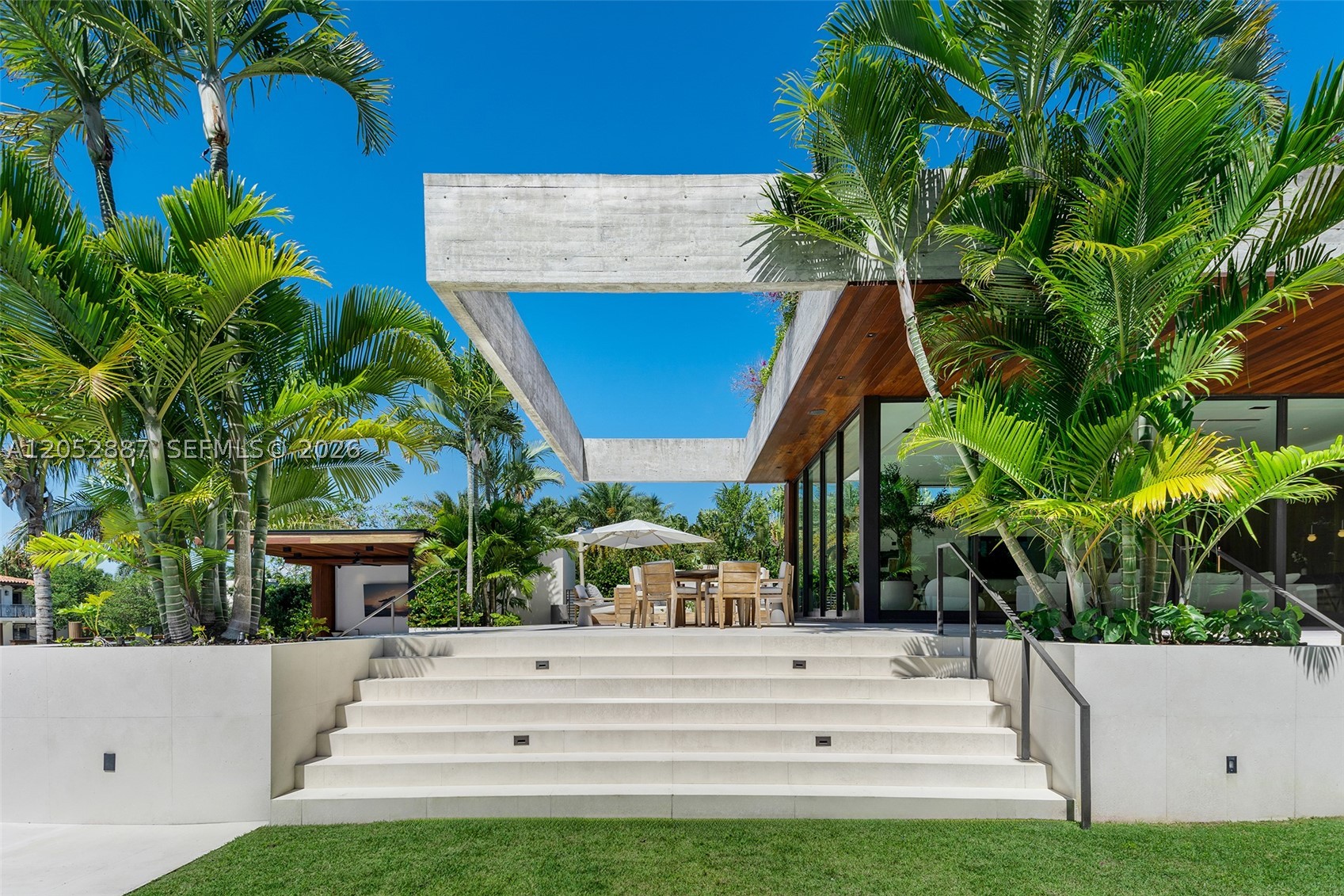 SUNSET ISLANDS-ISLAND NO 3 - Residential Lease