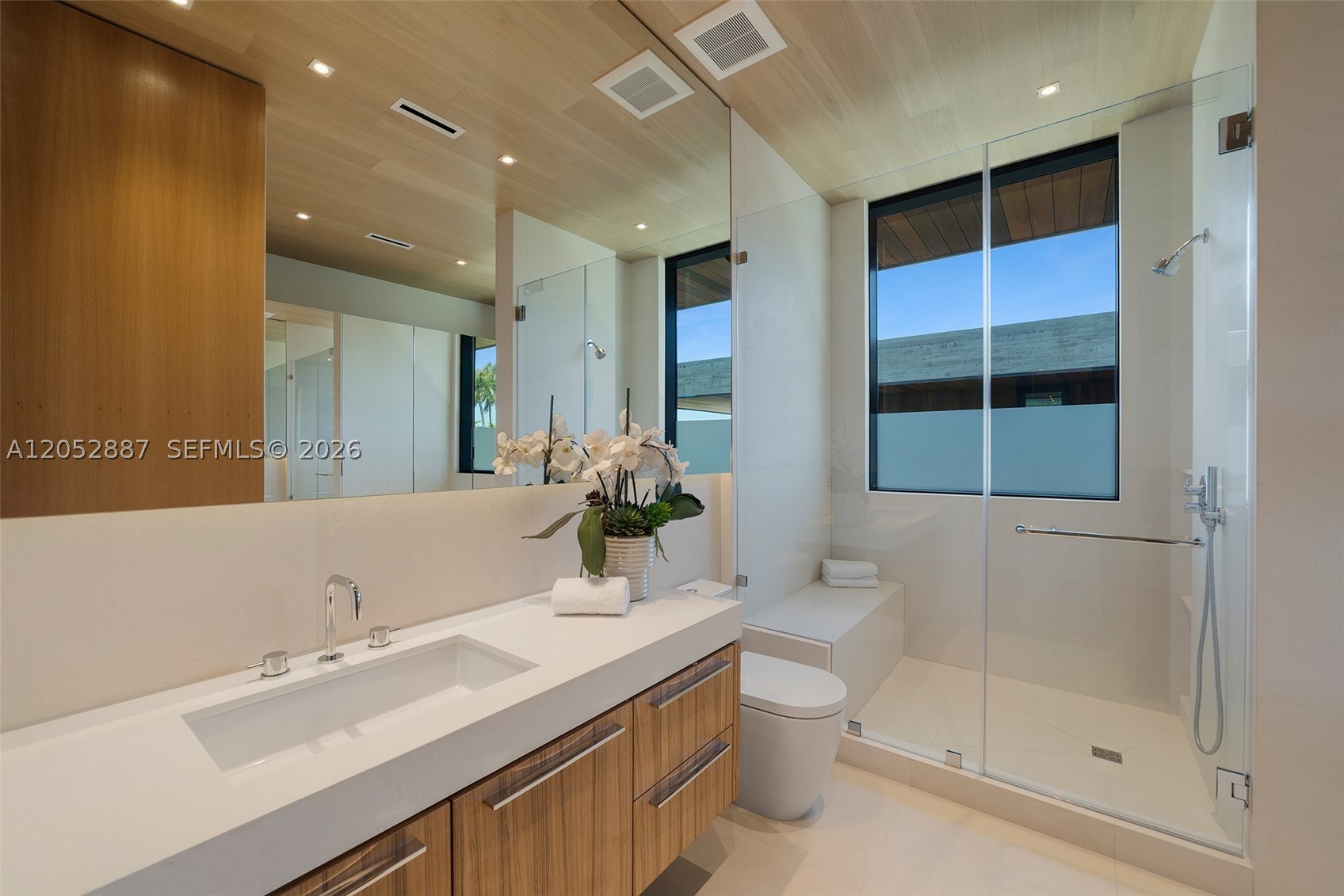 SUNSET ISLANDS-ISLAND NO 3 - Residential Lease