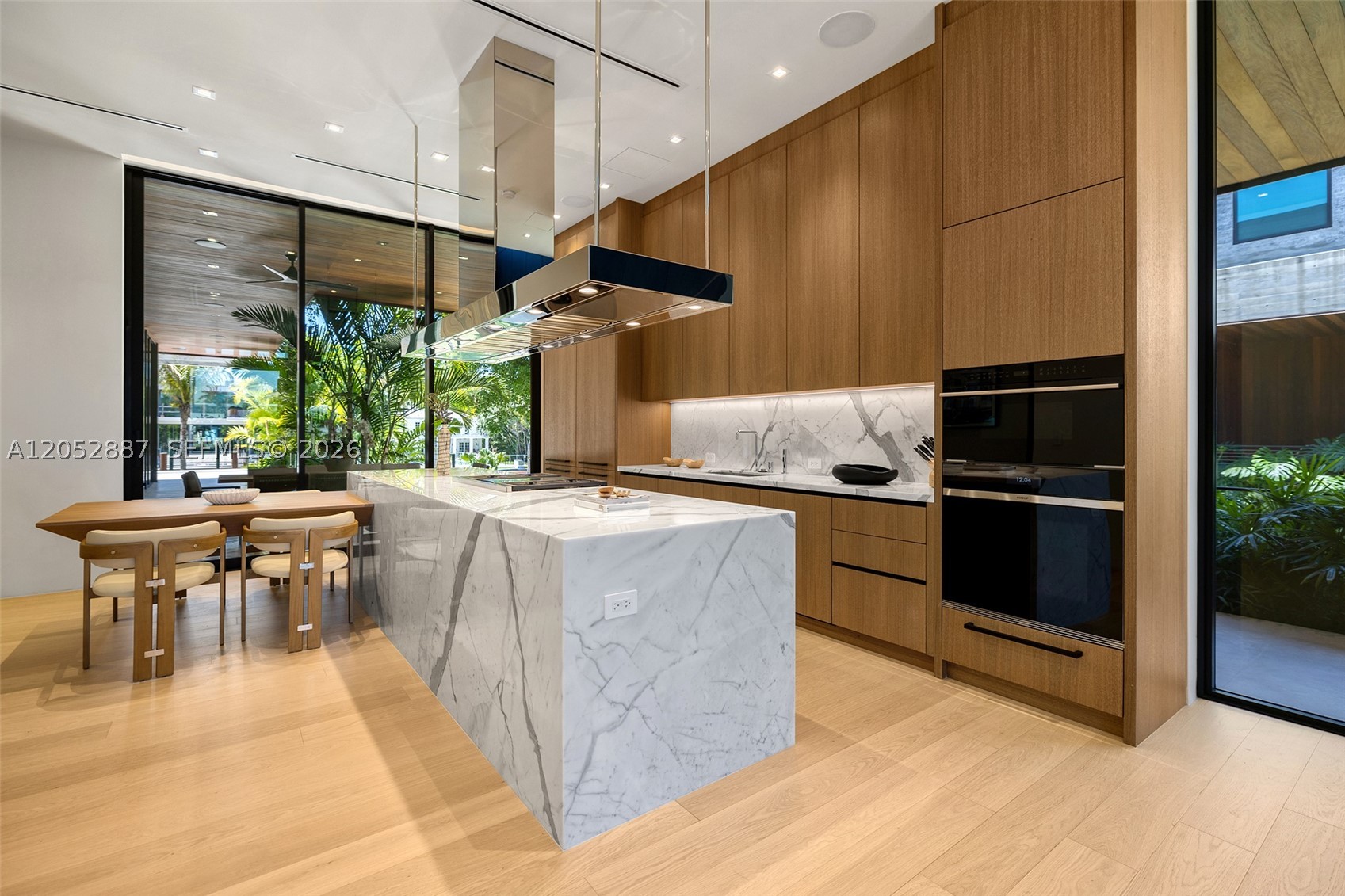 SUNSET ISLANDS-ISLAND NO 3 - Residential Lease