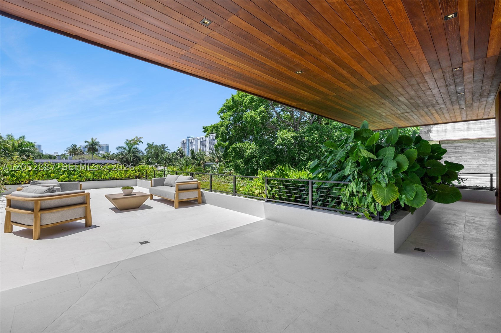 SUNSET ISLANDS-ISLAND NO 3 - Residential Lease