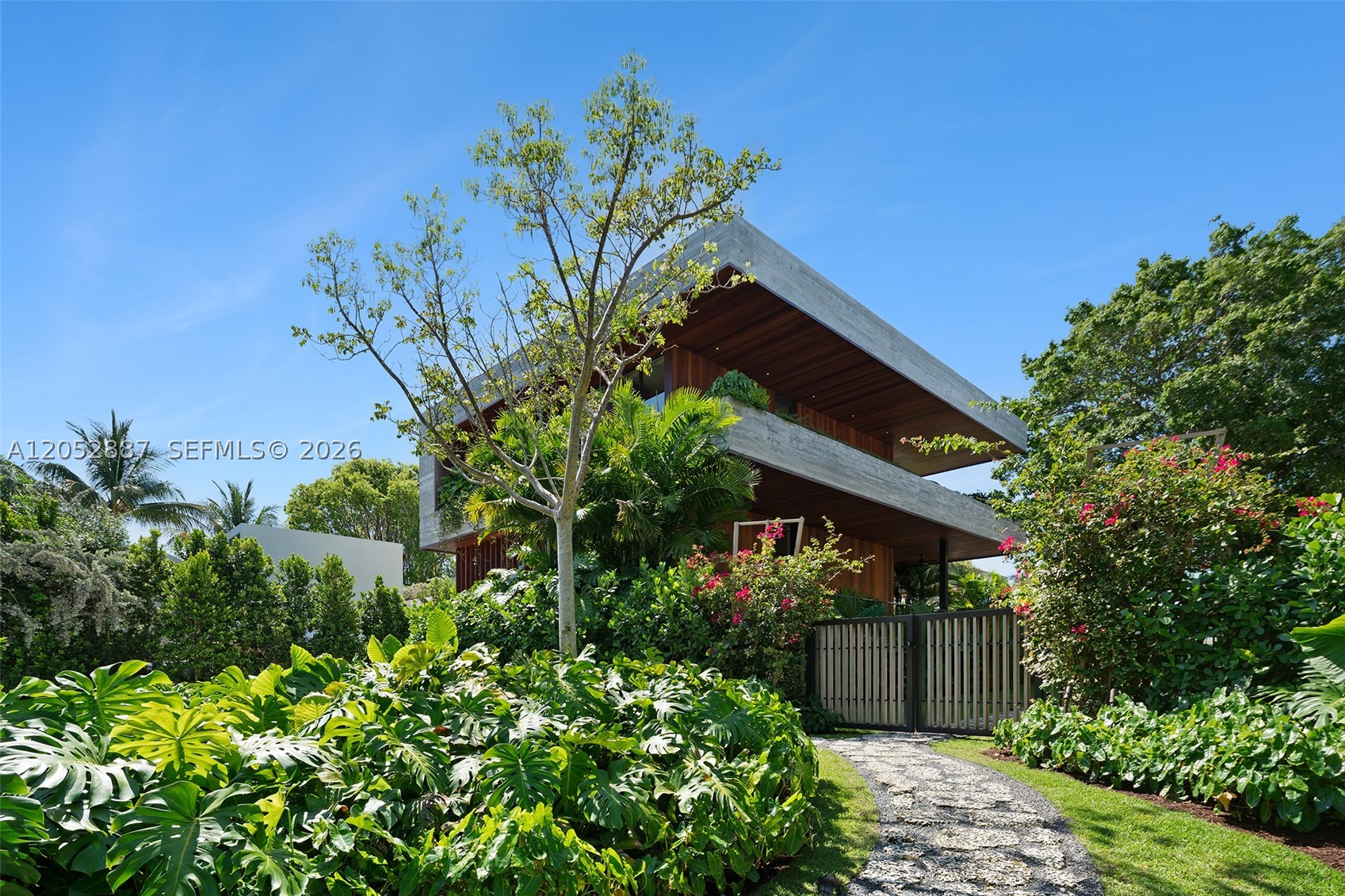 SUNSET ISLANDS-ISLAND NO 3 - Residential Lease