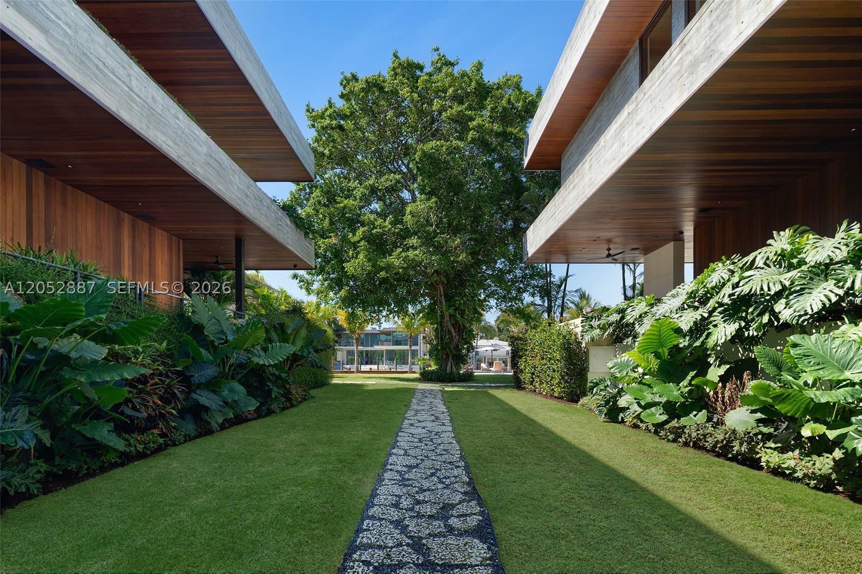 SUNSET ISLANDS-ISLAND NO 3 - Residential Lease