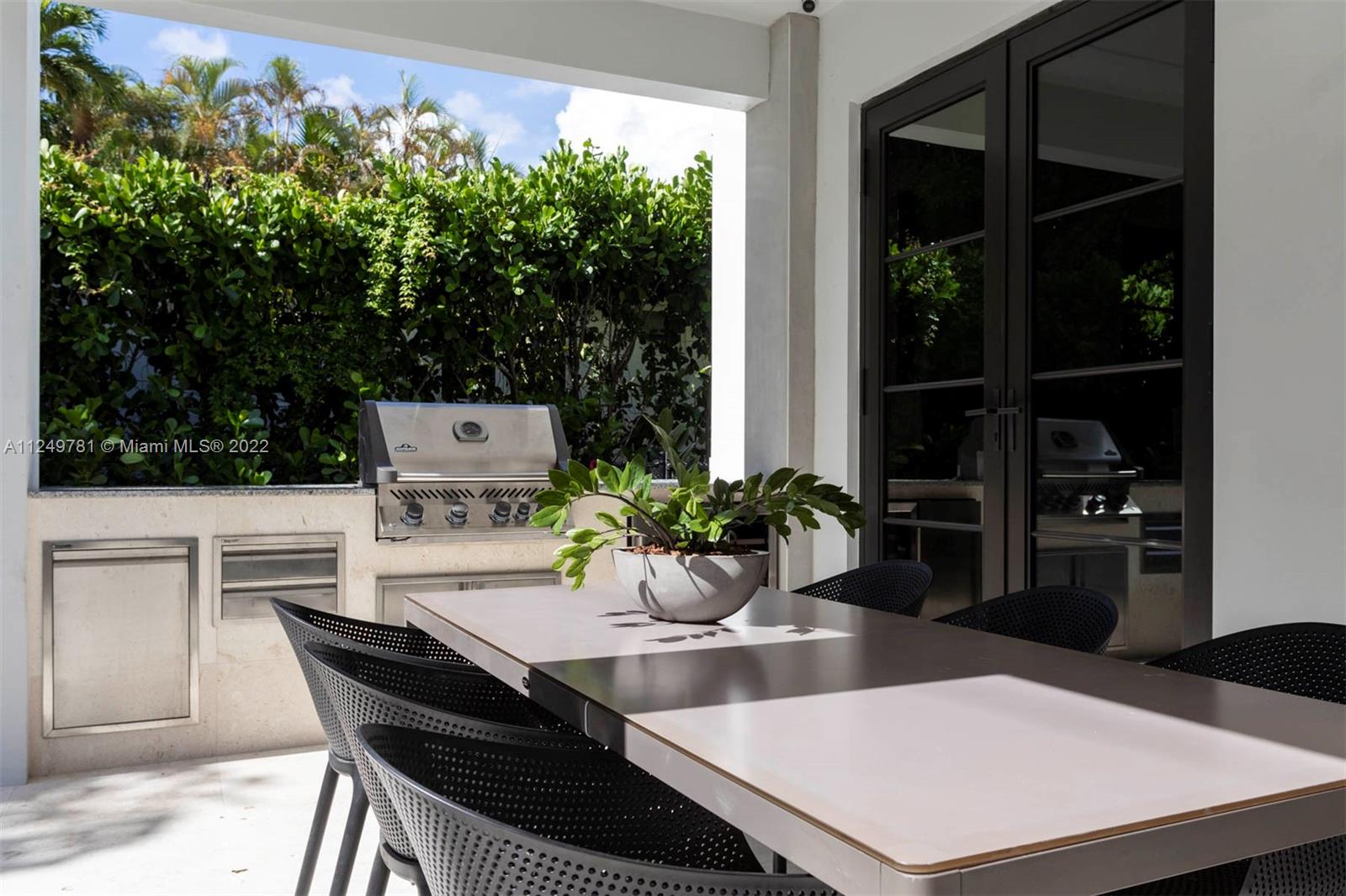 CORAL GABLES RIVIERA SEC - Residential