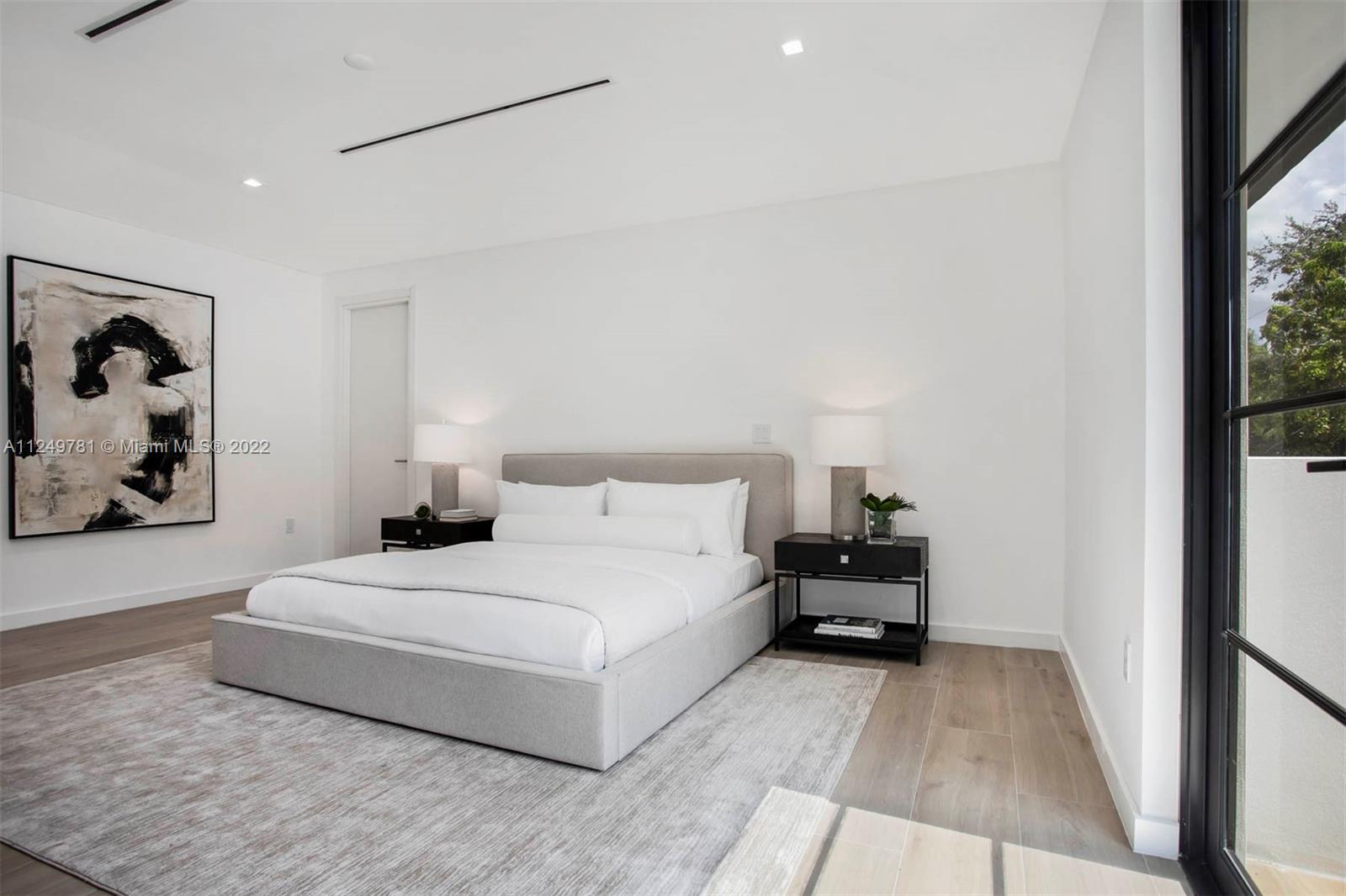 CORAL GABLES RIVIERA SEC - Residential
