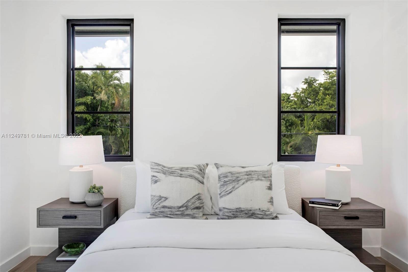 CORAL GABLES RIVIERA SEC - Residential
