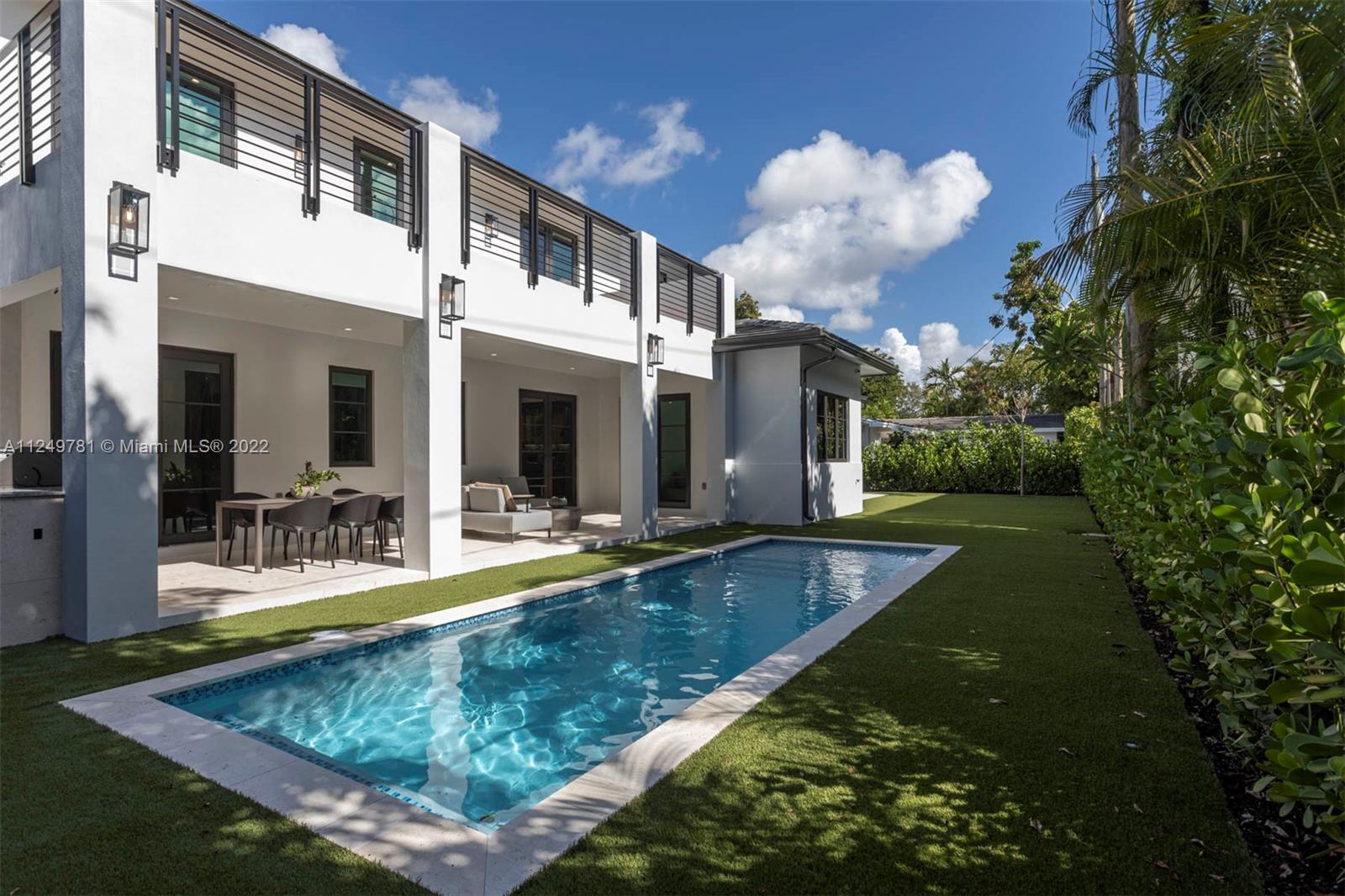 CORAL GABLES RIVIERA SEC - Residential