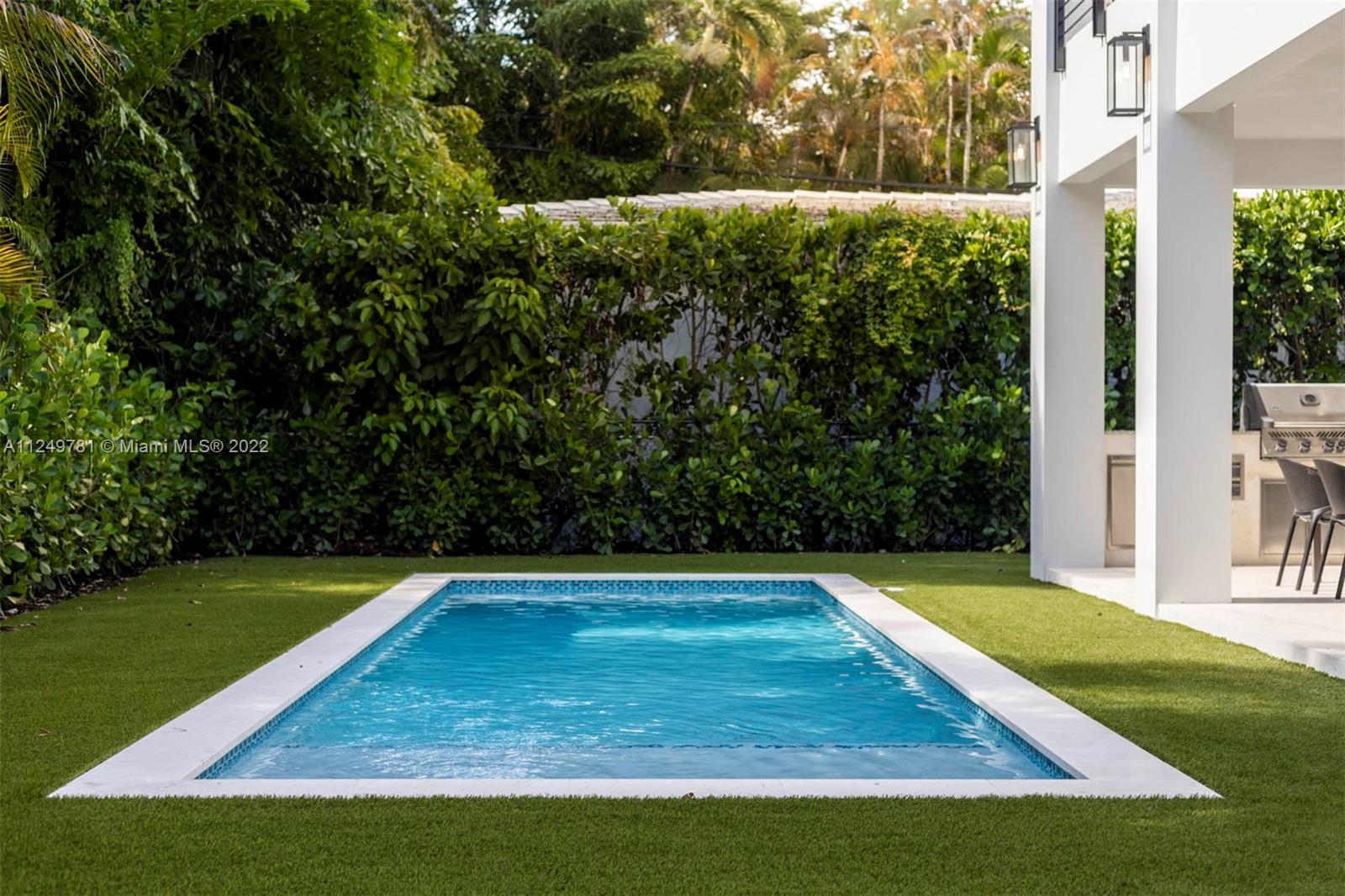 CORAL GABLES RIVIERA SEC - Residential