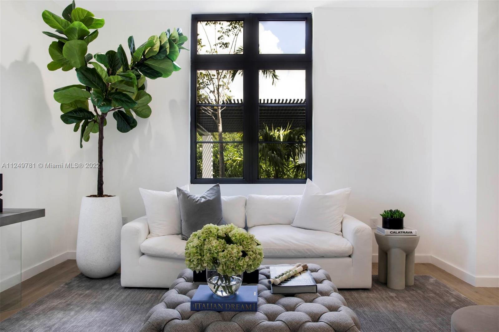 CORAL GABLES RIVIERA SEC - Residential