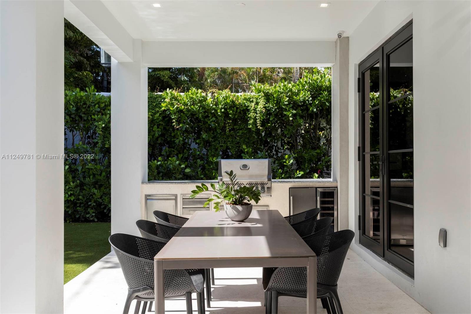 CORAL GABLES RIVIERA SEC - Residential