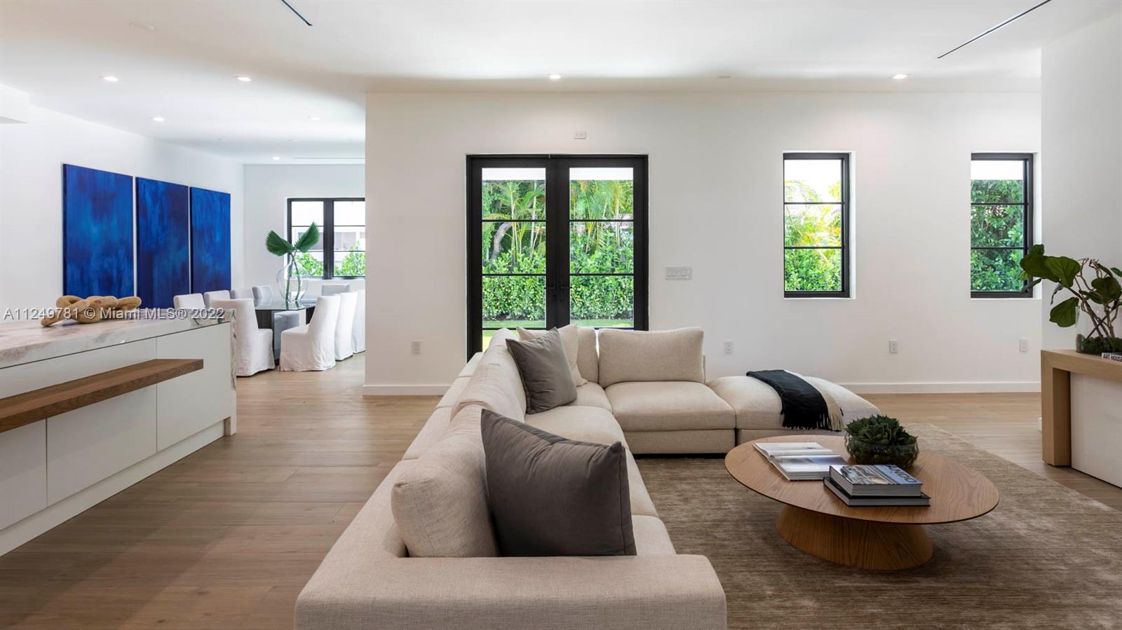 CORAL GABLES RIVIERA SEC - Residential
