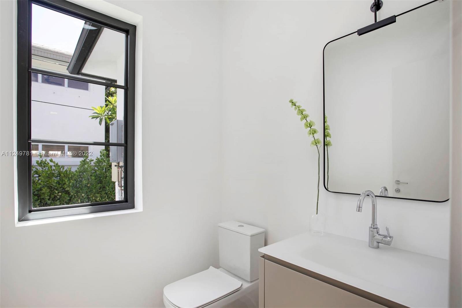 CORAL GABLES RIVIERA SEC - Residential