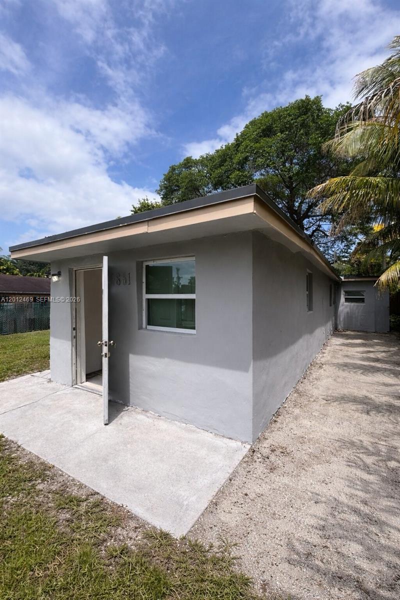QUEENS PARK - Residential