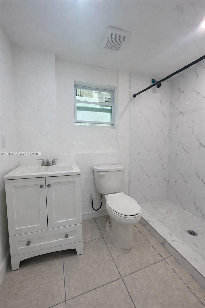 QUEENS PARK - Residential