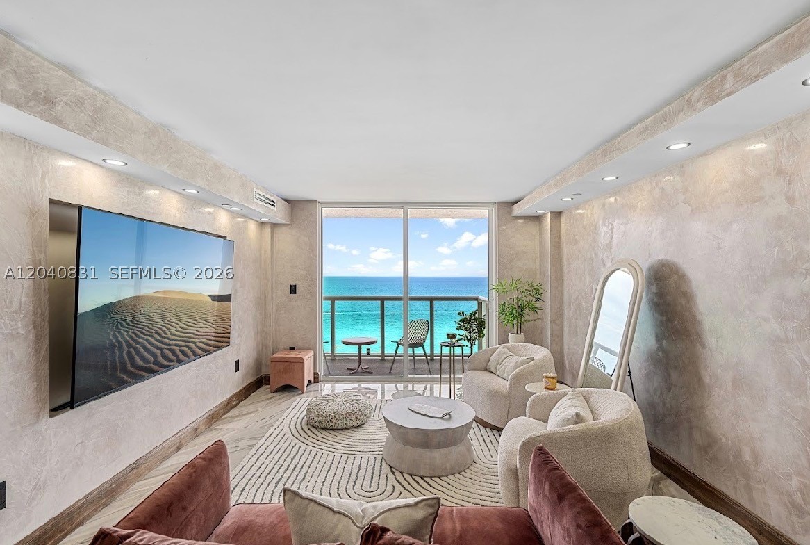 THE ROYAL CLUB CONDO - Residential