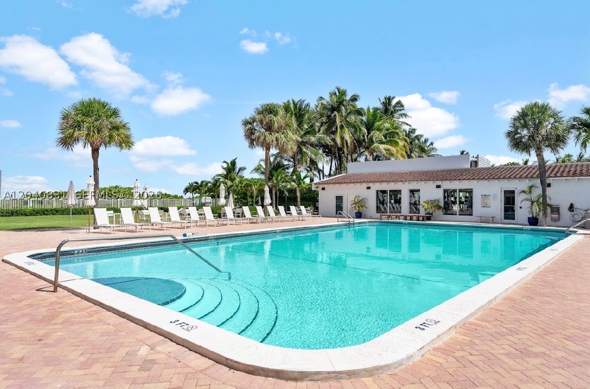 THE ROYAL CLUB CONDO - Residential
