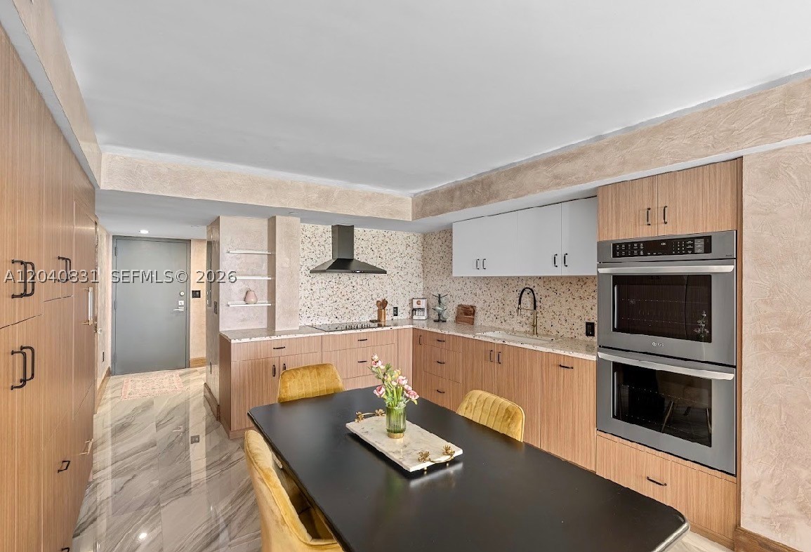 THE ROYAL CLUB CONDO - Residential