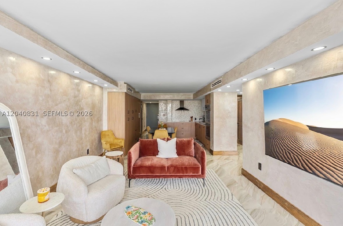 THE ROYAL CLUB CONDO - Residential